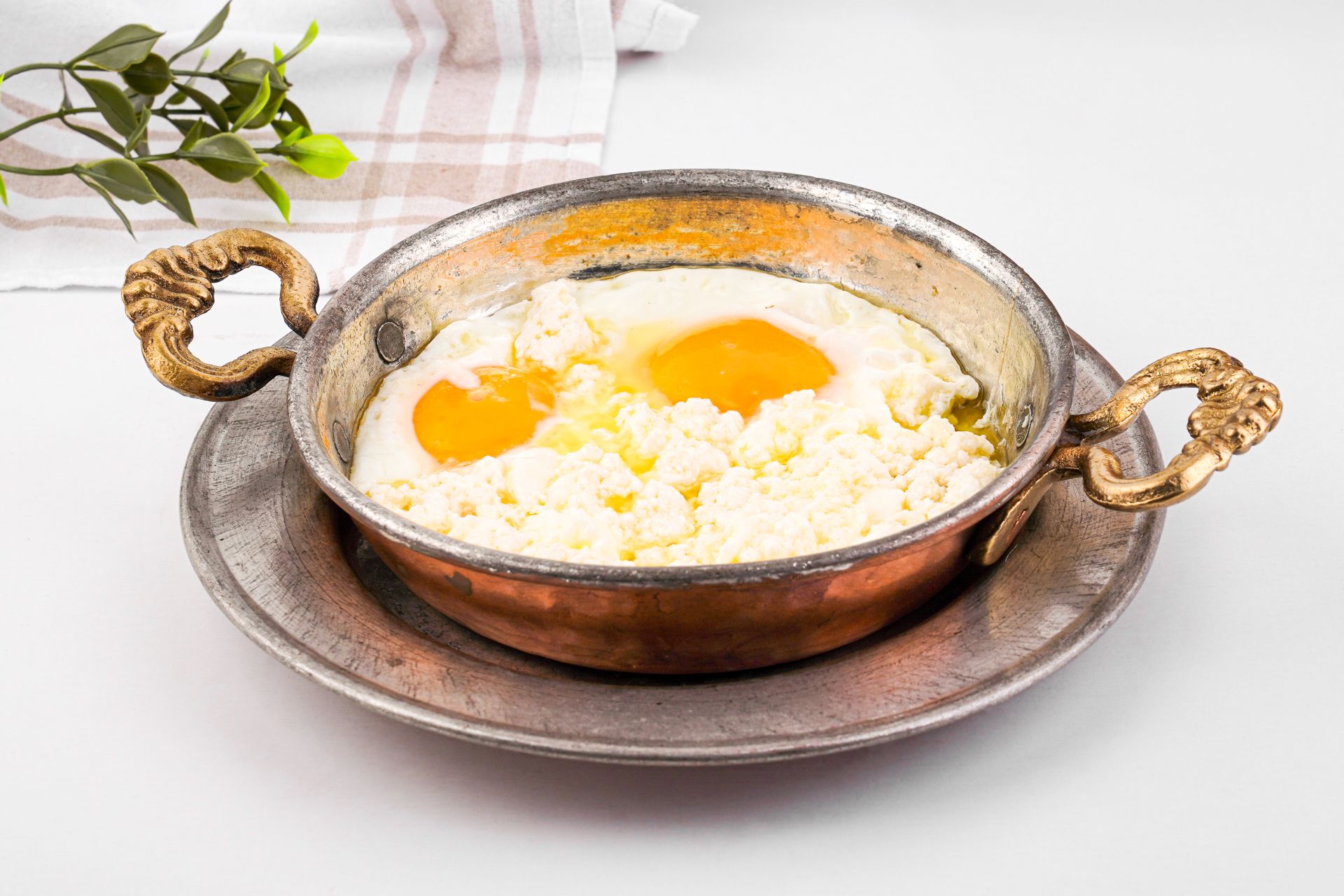 Beyaz Peynir Sahan Yumurta