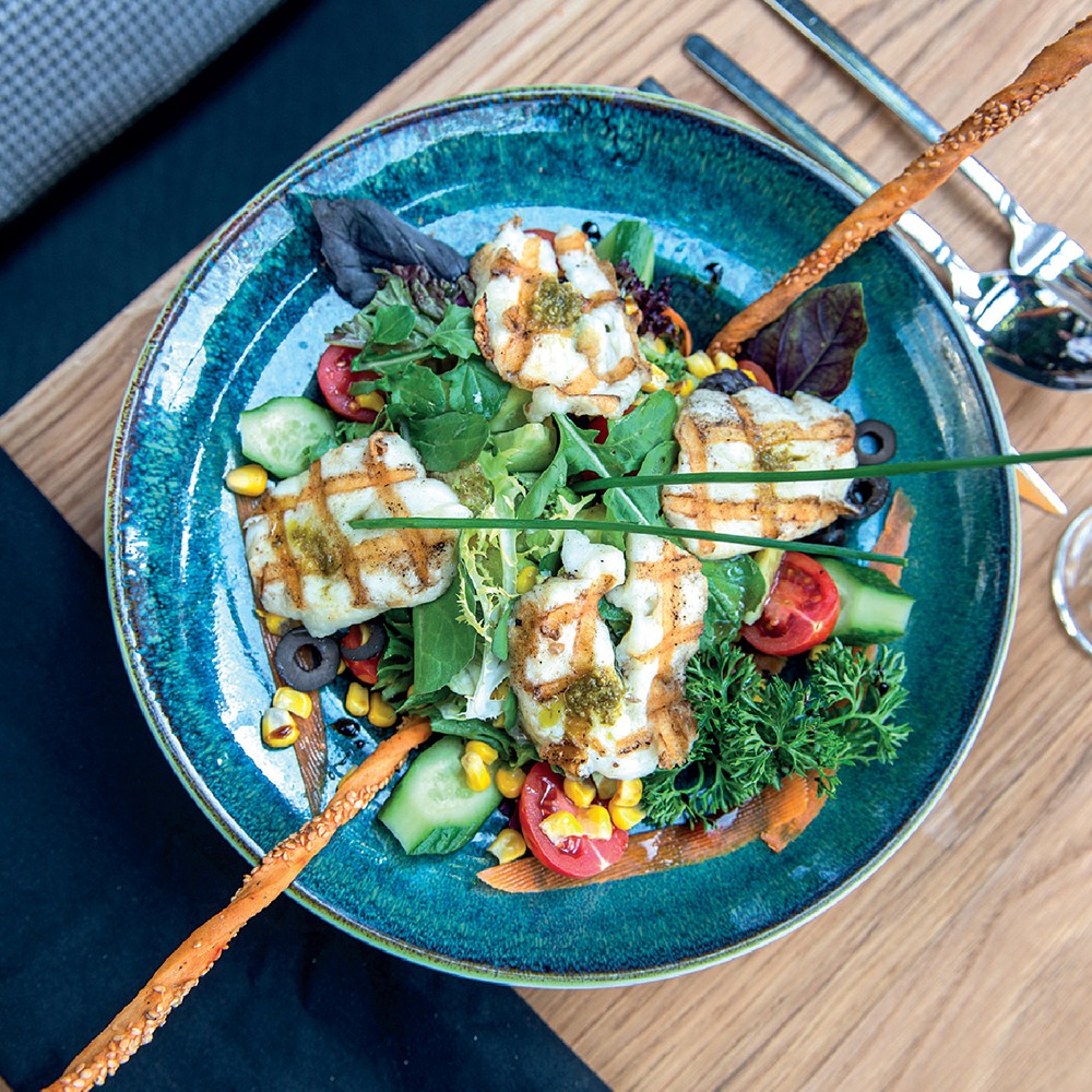 Izgara Hellim Salata